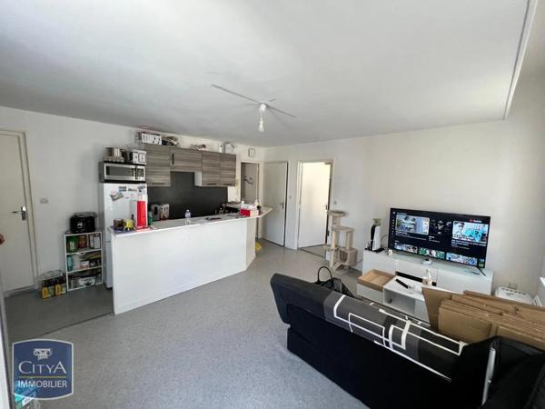 Appartement à louer 3 pièces 56.16m² Saint-Quentin (02100)