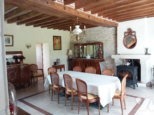 PROPRIETE SUR 9 ha 35 a A 15 MNS DE CONTRES, 30 MNS DE BLOIS