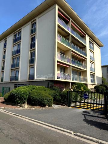 Coup de cœur assurée  pour ce lumineux 4 pièces rénové avec balcons et parking privatif EAUBONNE (95)