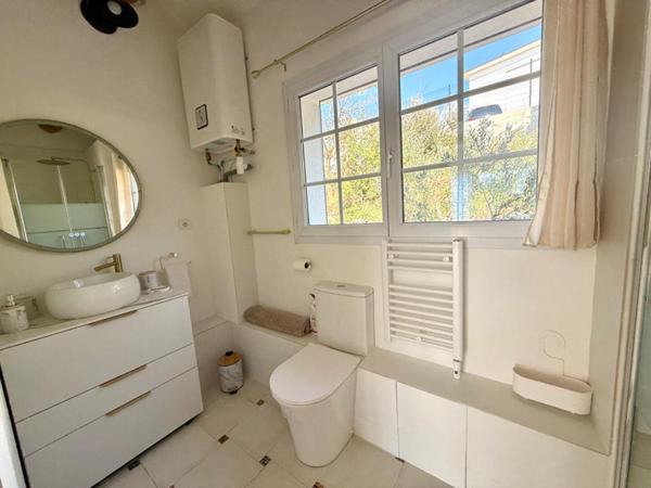 Maison de plain pied avec piscine