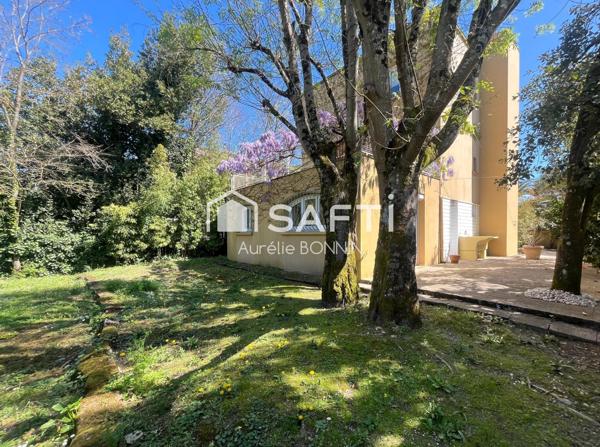 Talence Belle maison rénovée  de 165m² sur une parcelle de 480m² avec garage