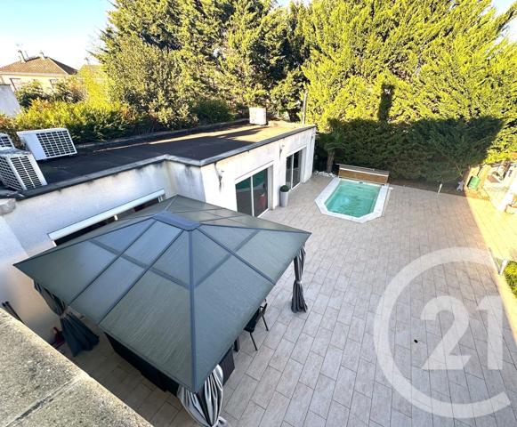Maison à vendre  8 pièces - 208 m2 VIRY CHATILLON - 91