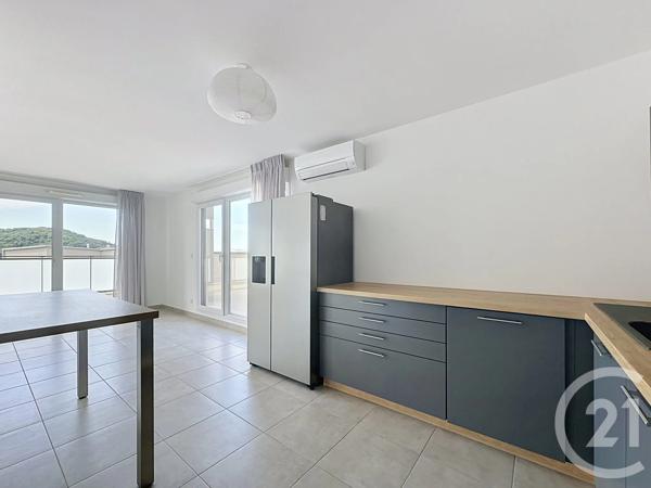 Appartement T3 à vendre  3 pièces - 64,22 m 2   BRIGNAIS  - 69