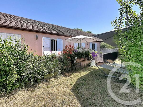 Maison à vendre  5 pièces - 116 m 2   ST PRIEST  - 69