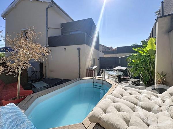 Maison à vendre  5 pièces - 116 m 2   ST PRIEST  - 69