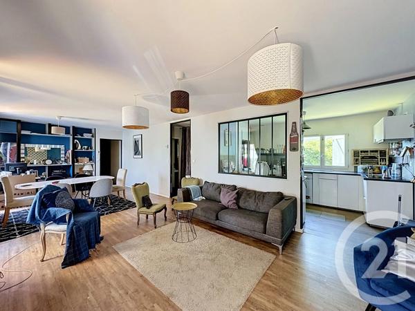Maison à vendre  5 pièces - 116 m 2   ST PRIEST  - 69
