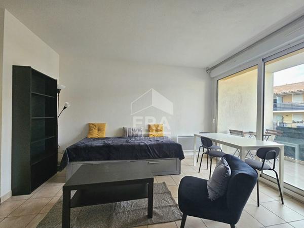 SALON DE PROVENCE - Place Morgan - Appartement T1 de 27m² au 2ème étage avec ascenseur et balcon