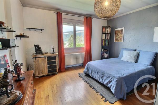 Maison à vendre  8 pièces - 200 m 2   GAILLARD  - 74