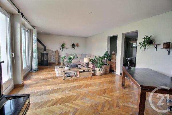 Maison à vendre  8 pièces - 200 m 2   GAILLARD  - 74