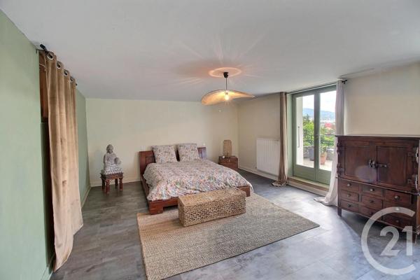 Maison à vendre  8 pièces - 200 m 2   GAILLARD  - 74