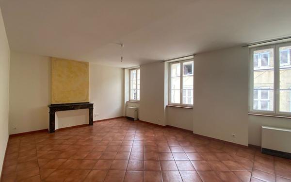 Appartement à louer    3 pièces • 60 m2 Castres