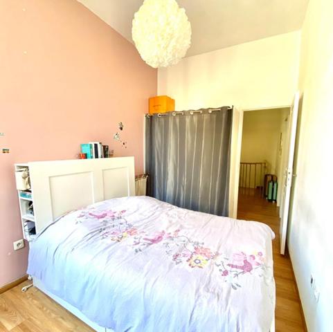 Appartement 4 pièces 100 m2 avec cour et Garage