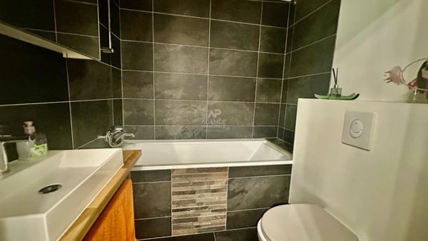 Duplex au coeur de Sèvres €395 000 ** - Référence 487-S