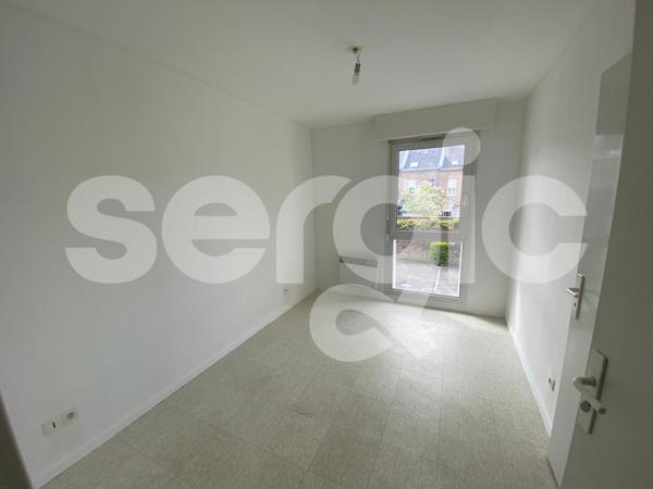 Location 2 Pieces 33 80000 Amiens 25 0033 03 0164