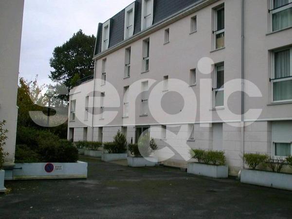 Location 2 Pieces 33 80000 Amiens 25 0033 03 0164