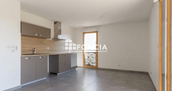 Location Appartement 3 pièces 61.7 m² - Bron 69500