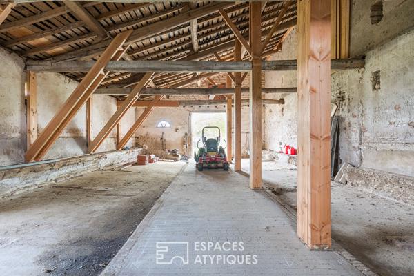 Spacieux Corps de Ferme avec piscine et dépendances au Nord Est de Toulouse