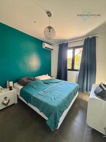 Maison F4 mitoyenne de 102 m2 Résidence LIMA à la Possession.