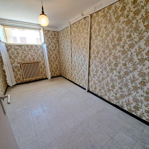 A VENDRE LAVELANET MAISON AVEC JARDIN ET 2 GARAGES / 2 APPARTEMENTS