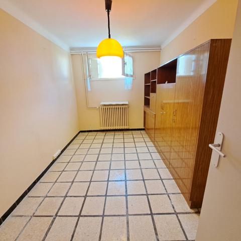 A VENDRE LAVELANET MAISON AVEC JARDIN ET 2 GARAGES / 2 APPARTEMENTS