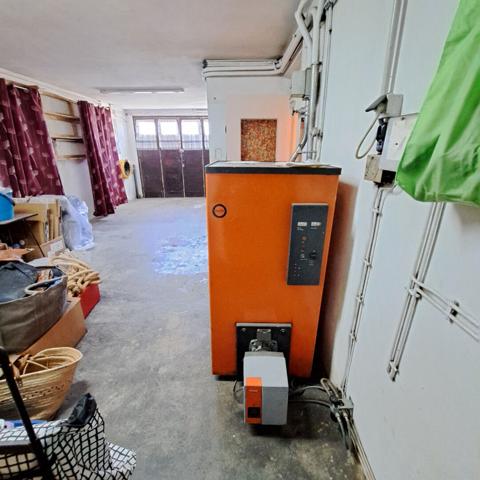 A VENDRE LAVELANET MAISON AVEC JARDIN ET 2 GARAGES / 2 APPARTEMENTS