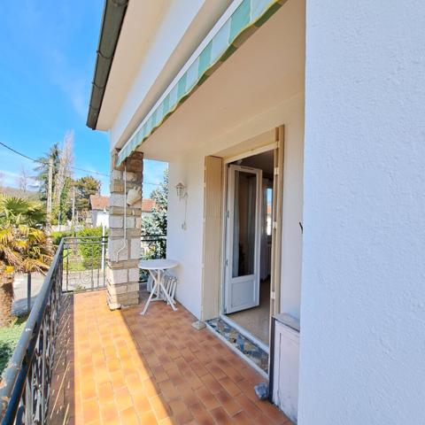 A VENDRE LAVELANET MAISON AVEC JARDIN ET 2 GARAGES / 2 APPARTEMENTS