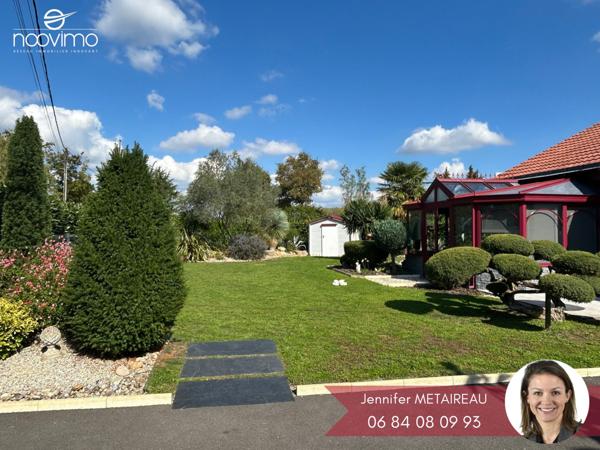 Maison de plain-pied 2/3 chambres + bureau à la décoration soignée