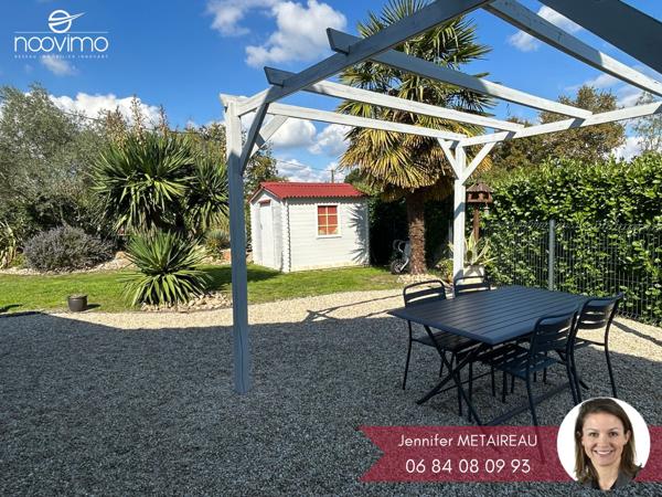 Maison de plain-pied 2/3 chambres + bureau à la décoration soignée