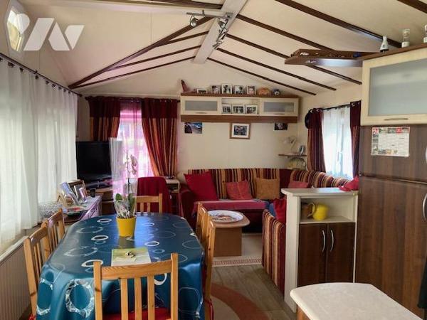 Dozule, dans parc résidentiel avec terrain en propriété, mobil 'home sur 500m² de jardin