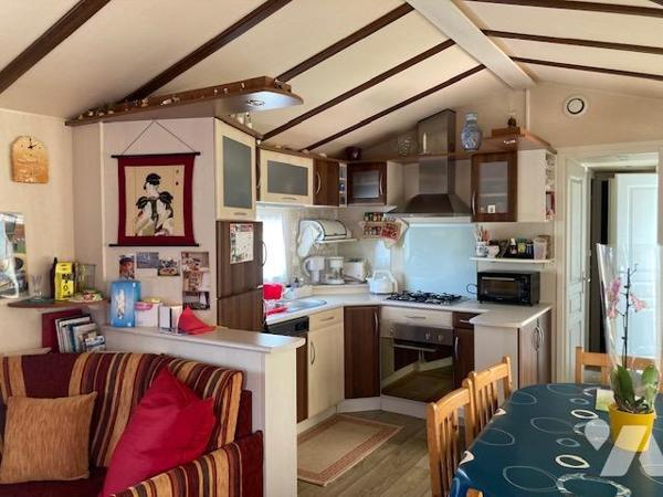 Dozule, dans parc résidentiel avec terrain en propriété, mobil 'home sur 500m² de jardin