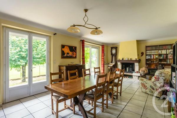 Maison à vendre  4 pièces - 103,50 m 2   VAYRAC  - 46