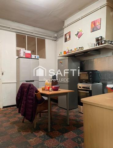 Vente immeuble de 181 m2 avec trois appartements