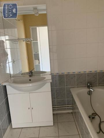 Location appartement Moulins (03000) 2 pièces 48.75m²