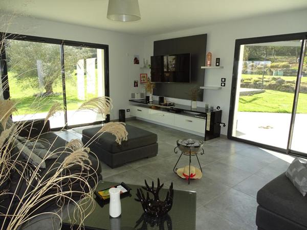 Villa Sainte Nathalene 5 pièce(s) 147.03 m2