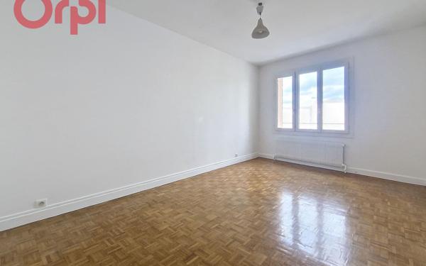 Appartement à vendre    4 pièces • 85,65 m2 Vichy