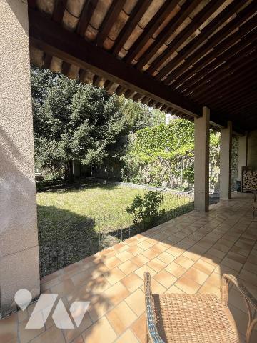 ENSEMBLE IMMOBILIER à DIE