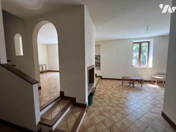 ENSEMBLE IMMOBILIER à DIE
