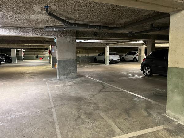 Parking – 10 m² environ à Rennes (ref : HG70189)