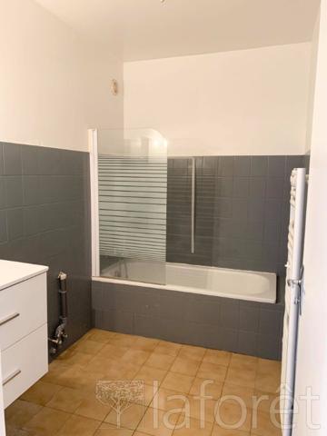Location appartement L'Isle-sur-la-Sorgue - 3 pièce(s) - 67 m² - 811 €/mois