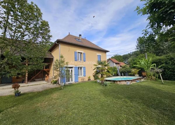 Vente                                                      Maison
                        
                     7 pièces                      180 m2                     à Les Avenières Veyrins-Thuellin