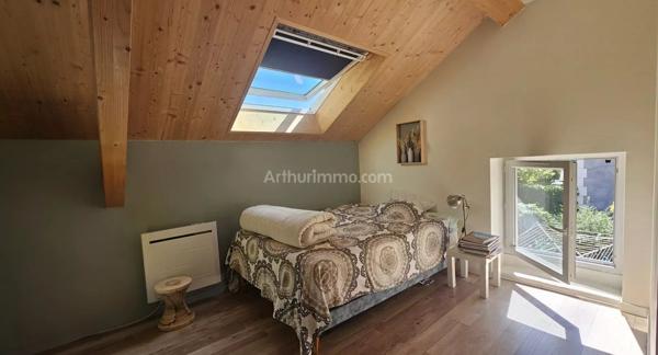 Vente                                                      Maison
                        
                     7 pièces                      180 m2                     à Les Avenières Veyrins-Thuellin