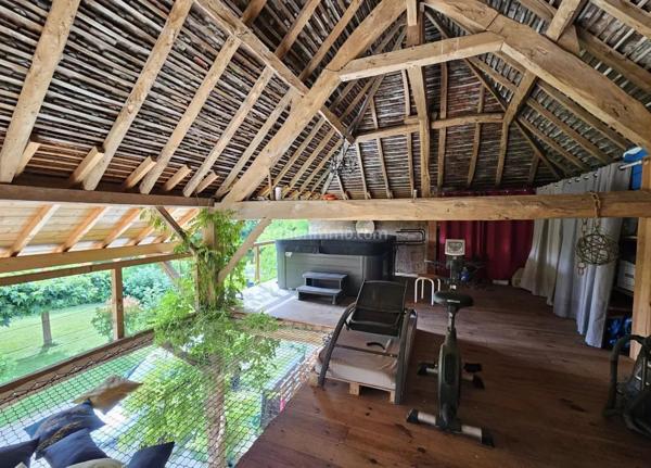 Vente                                                      Maison
                        
                     7 pièces                      180 m2                     à Les Avenières Veyrins-Thuellin