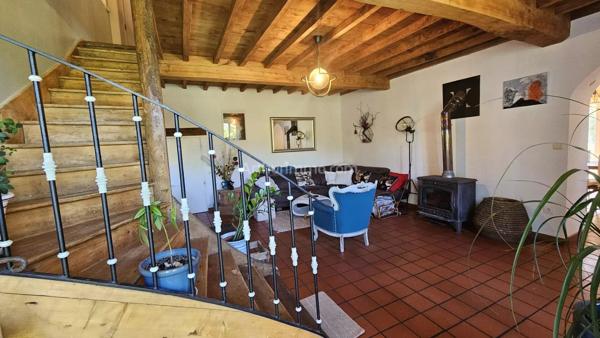 Vente                                                      Maison
                        
                     7 pièces                      180 m2                     à Les Avenières Veyrins-Thuellin