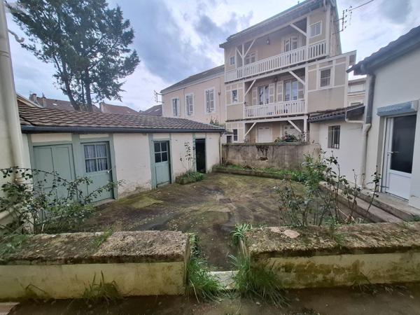 Immeuble de rapport à vendre à Périgueux en Dordogne (24000), ref : 18113/169