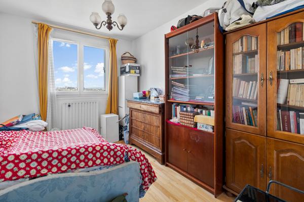 Appartement Saint Germain En Laye 3 pièces 59.01 m2 €241 500 ** - Référence 18044