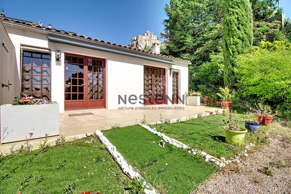VITROLLES NORD - AU PIED DU ROCHER - VILLA T4 RECENTE DE PLAIN-PIED AVEC 324 M² DE JARDIN PRIVATIF