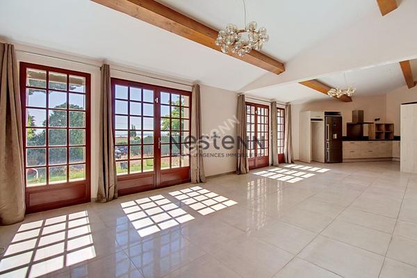VITROLLES NORD - AU PIED DU ROCHER - VILLA T4 RECENTE DE PLAIN-PIED AVEC 324 M² DE JARDIN PRIVATIF