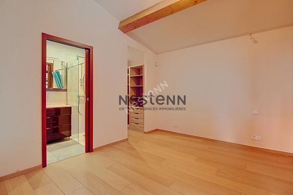 VITROLLES NORD - AU PIED DU ROCHER - VILLA T4 RECENTE DE PLAIN-PIED AVEC 324 M² DE JARDIN PRIVATIF