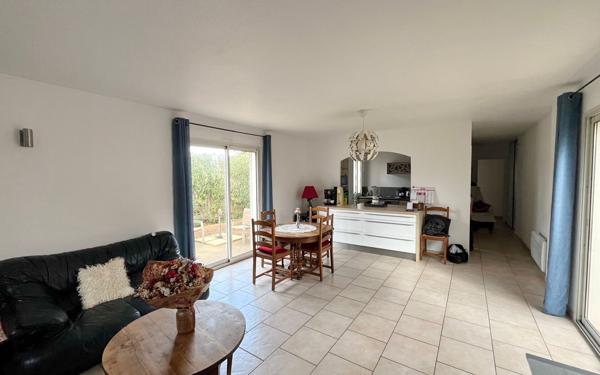 Maison à vendre    4 pièces •  Vias