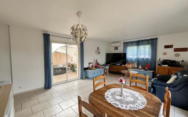 Maison à vendre    4 pièces •  Vias